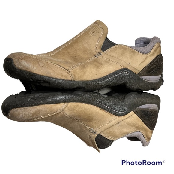 Teva Slip-On Leather/Nubuck Outdoors Hiking/Trail Sneakers/Shoes - Picture 3 of 6